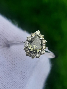 Pierścionek / Kameleon 0,61ct