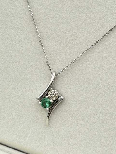 Naszyjnik 0,19ct + 0,14ct Naszyjnik 0,19ct + 0,14ct